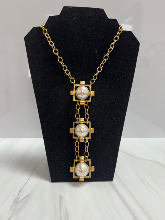 The Lana Necklace- Pearl: YOCHI