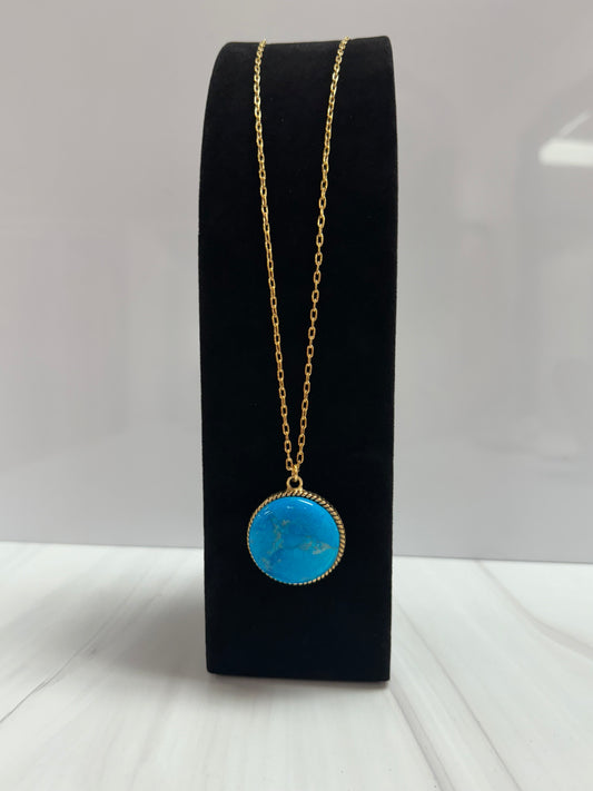 The Eliza Pendant Necklace: YOCHI